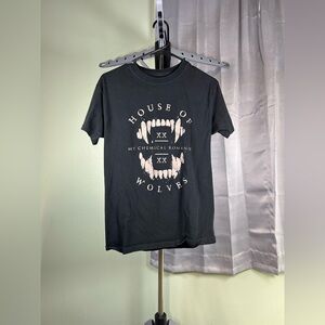 Black Graphic Short Sleeve Tee house of wolves